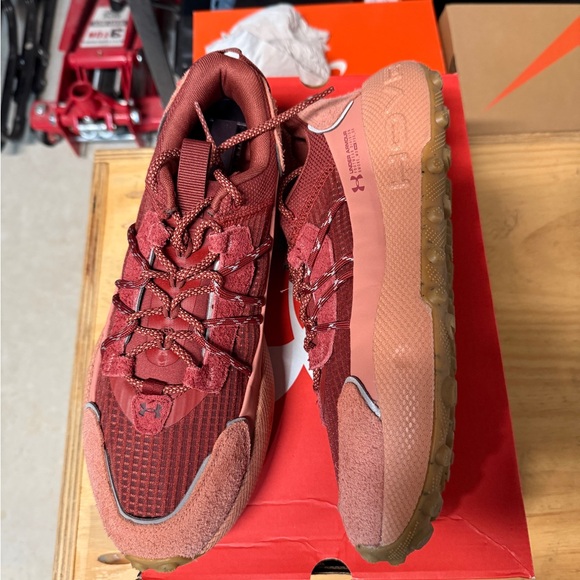 Under Armour Fat Tire Venture Pro, size 11.0 (OPEN TO OFFERS) - Picture 2 of 4